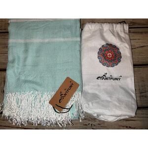 Antfuny NWT Turkish towel 72x36” seafoam green & white stripe/fringe with bag